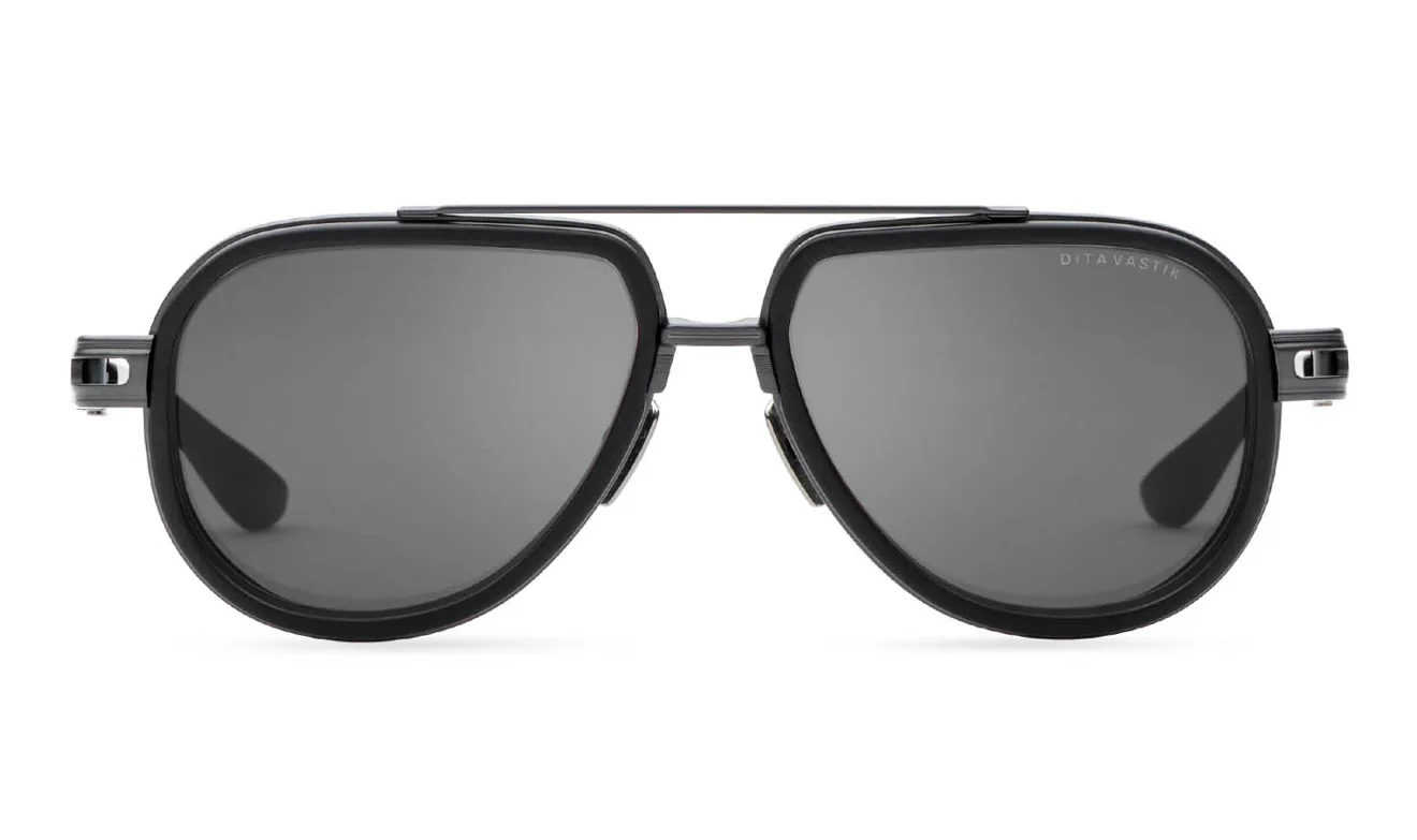 DITA Vastik 59mm Black Iron titanium - Black / Gray Lens
Japan NEW