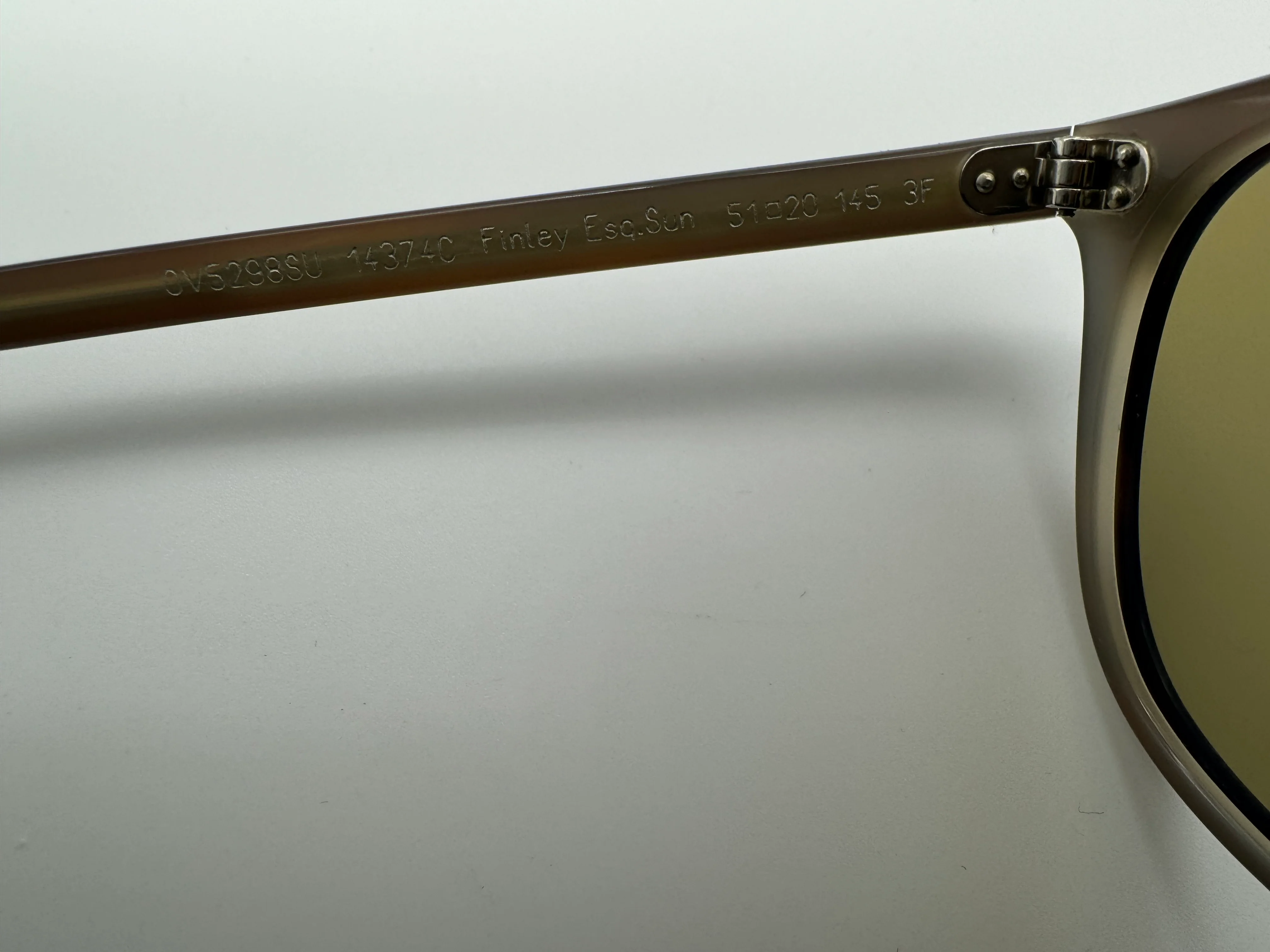 Oliver Peoples Finley Esq Sun 51mm OV 5298 SU Havana Brown / Photochromic 14374C Preowned - Image 7