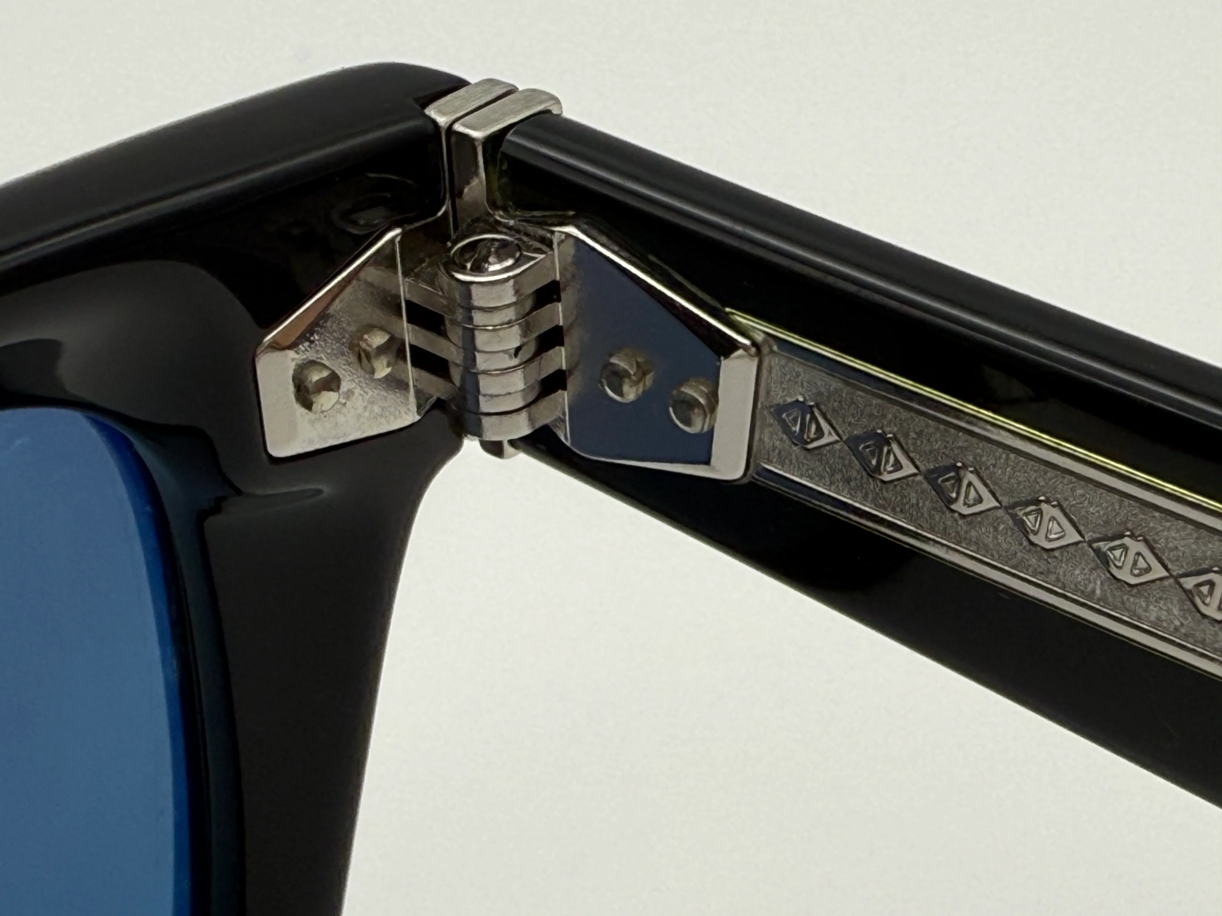 Oliver Peoples Oliver Sixties Sun 52mm OV 5522 SU 14923R Black / Blue Polarized Italy Preowned - Image 9