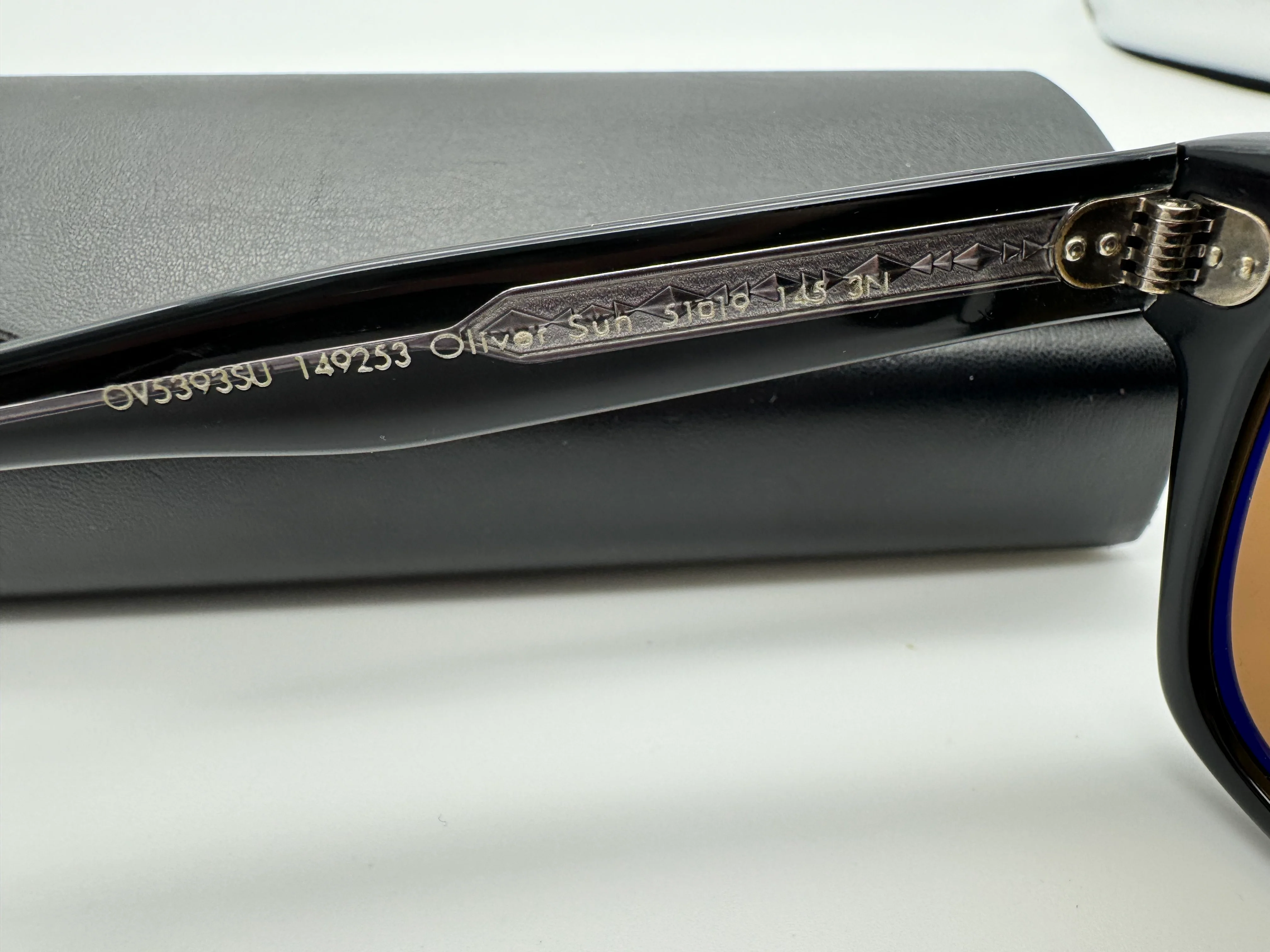 Oliver Peoples Re/Done Oliver Sun OV 5393 SU 51mm Black True Brown Glass Lens Limited Edition Preowned - Image 13