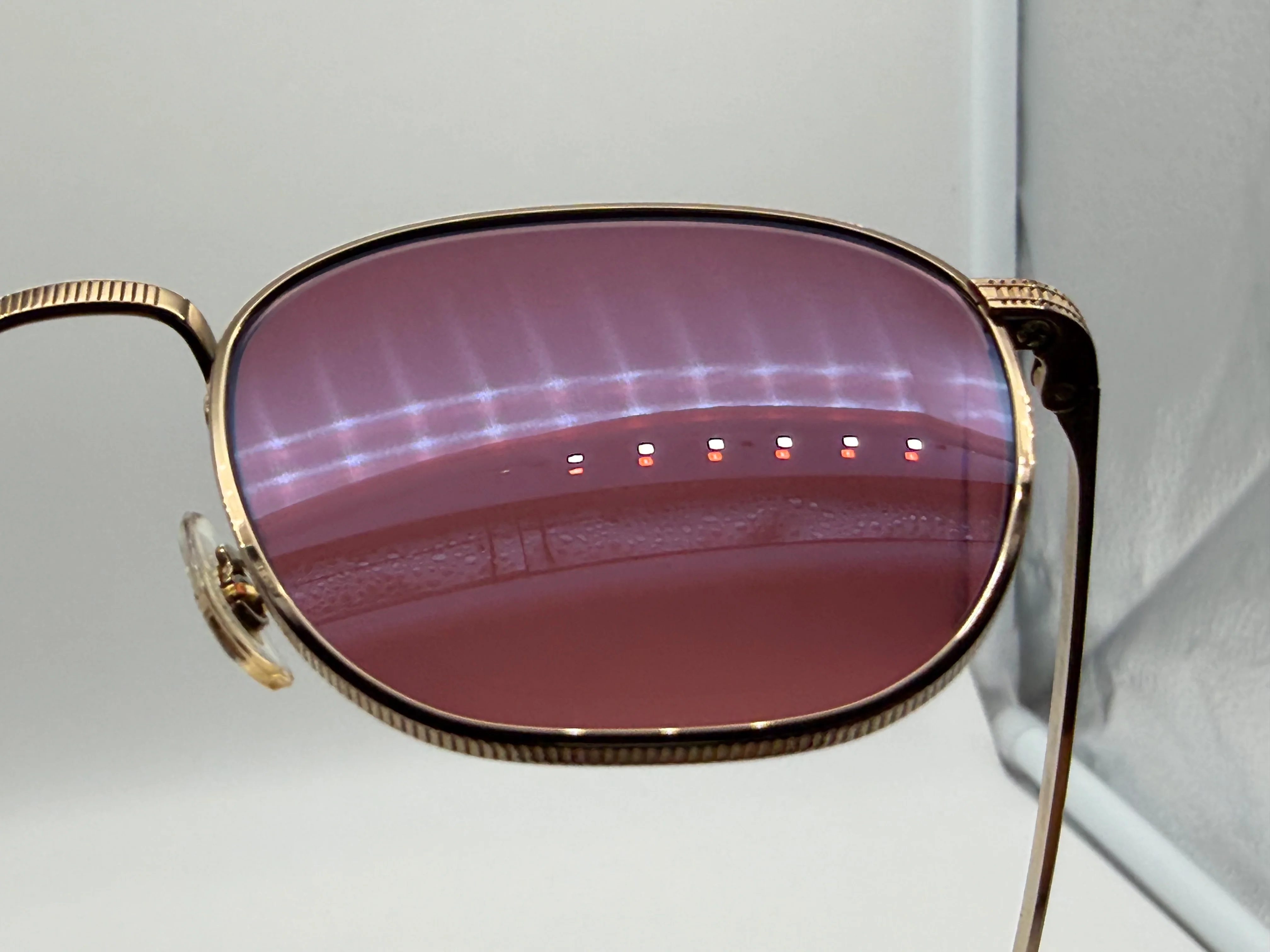 Oliver Peoples Rynn 49mm Gold Titanium / Magenta Photochromic Crystal Japan OV 1329 ST Preowned - Image 17