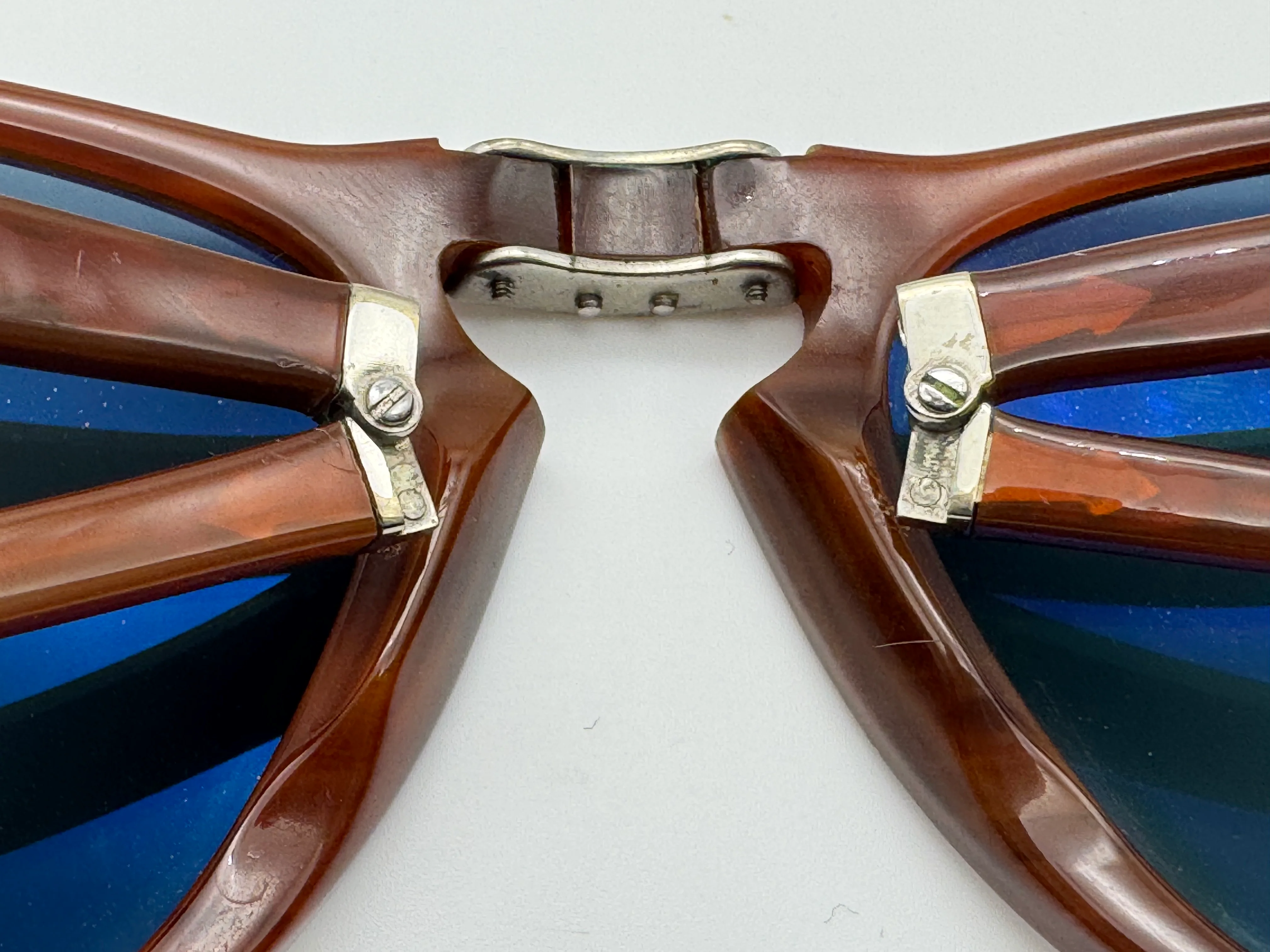 Persol PO 714 52mm Rare Striped Nut / Blue Polarized Photochromic Lens 957 / 4N Folding Italy Preowned - Image 14