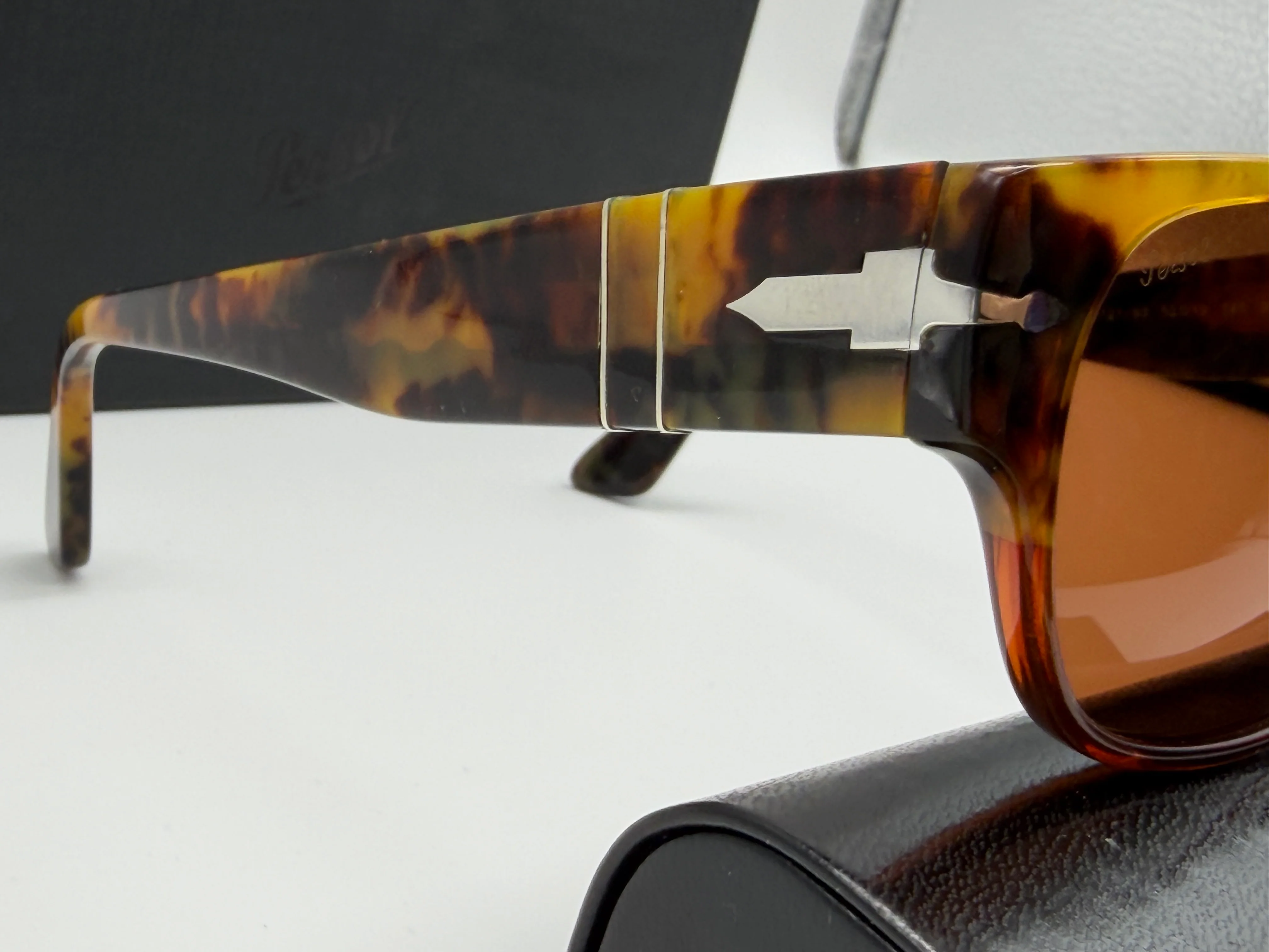 Persol PO 3245 52mm Brown Tortoise - Opal Bordeaux / Light Brown 112154 Italy Open Box - Image 7