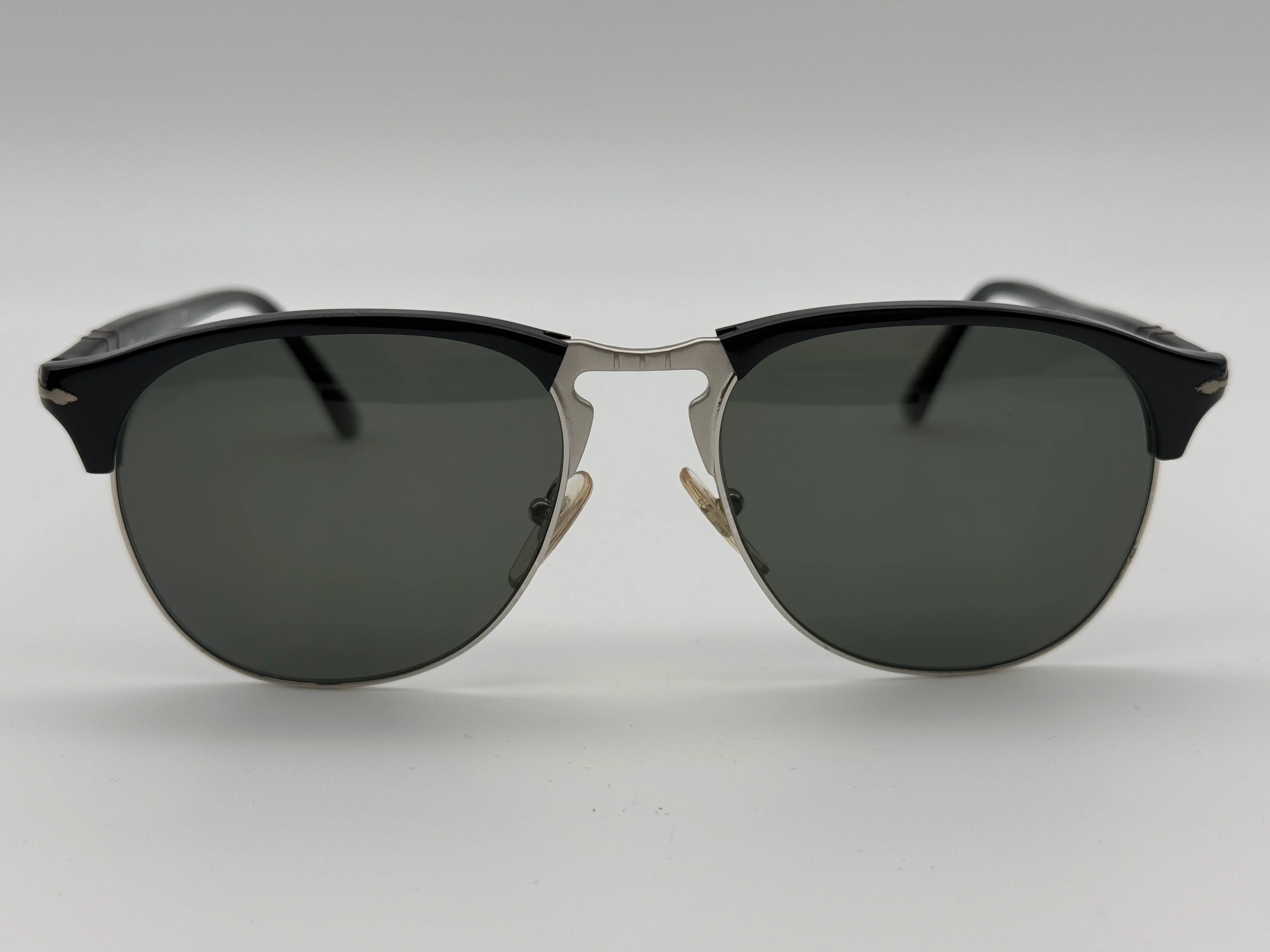 Persol PO 8649 56mm 95/58 Black / Green Polarized lens Italy Preowned - Image 3