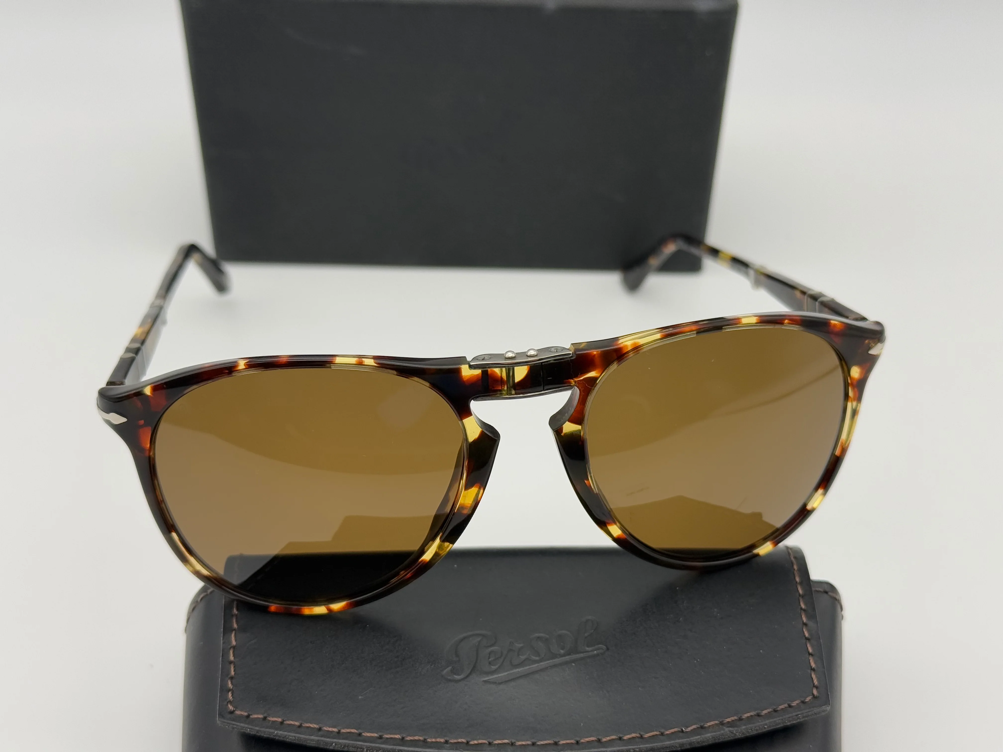 Persol PO 9714 55mm 985 / 57 Tabacco Virginia / Brown Polarized Italy Preowned - Image 5
