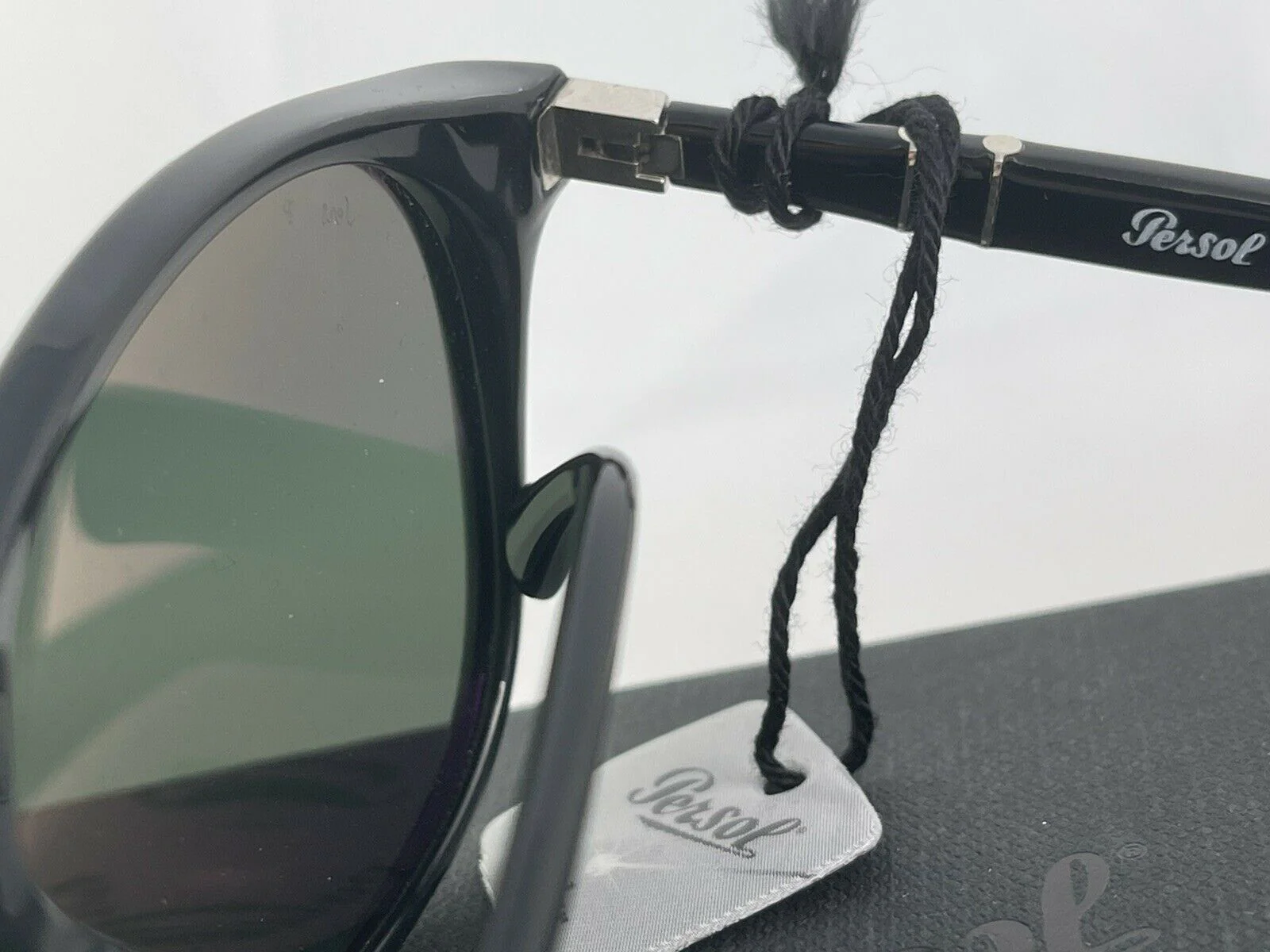 PERSOL PO6649S 95/58 BLACK SUNGLASS CRYSTAL GREEN POLARIZED LENS MADE IN ITALY New with defect on etching of lens - Image 3