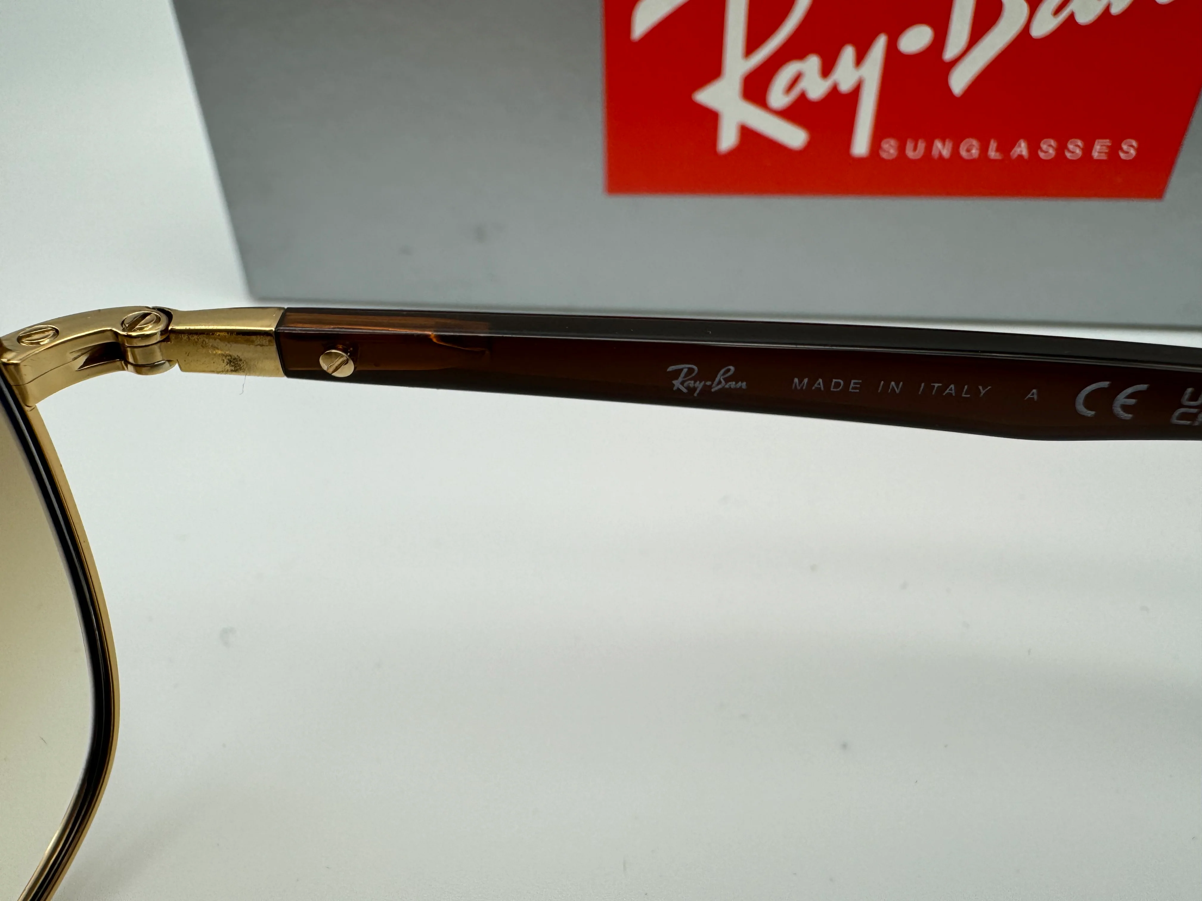 Ray-Ban RB 3683 56mm Gold / Clear Gradient Brown 001 /51 Italy NEW Small Factory defect - Image 11
