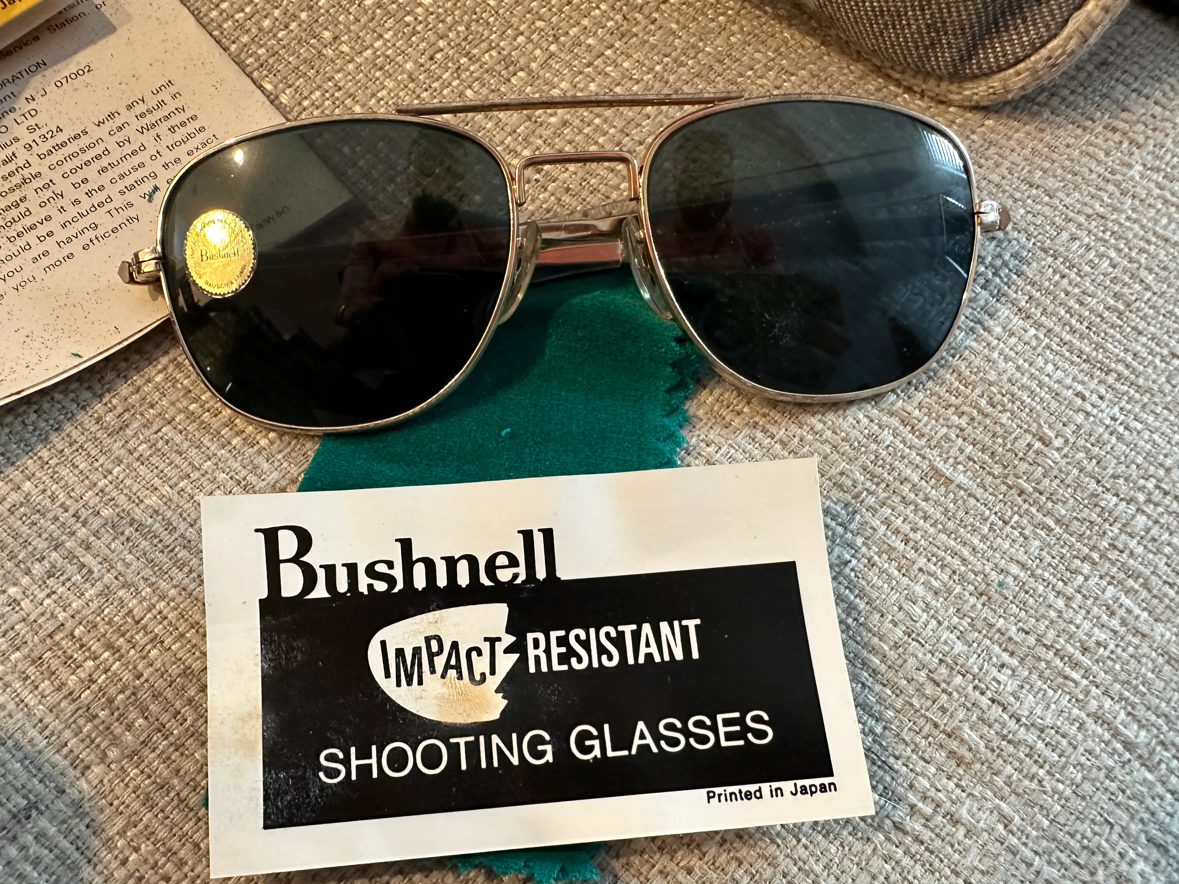 Vintage Bushnell Aviator SPORTPAK Shooting Glasses Binoculars Set produced by Bausch & Lomb - Image 9